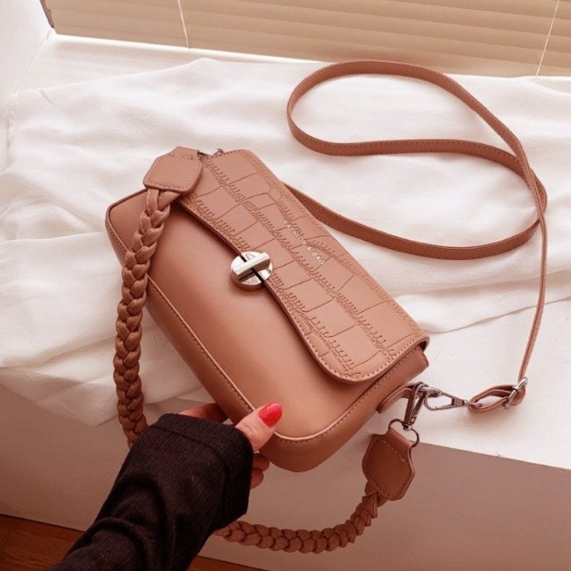 Fashionable Leather Diaper Bag - Women Fashion Brand Logo recension och pris