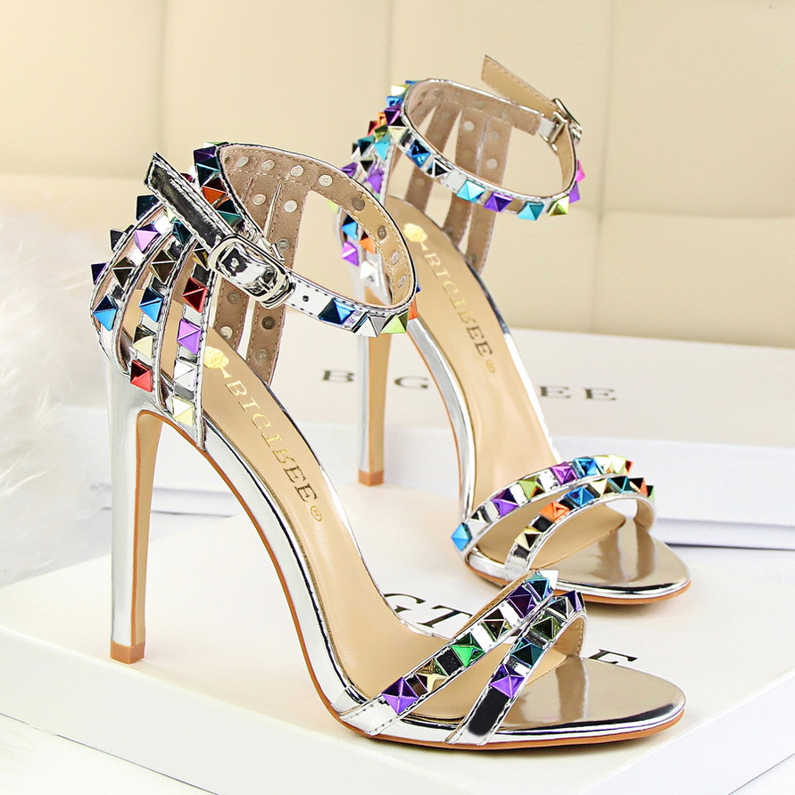 Ladies' temperament, slim heel - Women Fashion Simple recension och pris