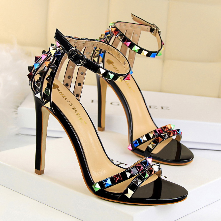 Ladies' temperament, slim heel - Women Fashion Simple recension och pris